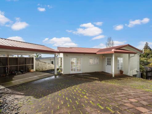 685 Beach Road, Rothesay Bay