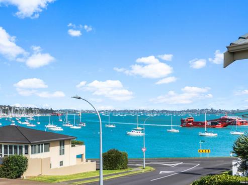 4 Whitcombe Road, Bucklands Beach