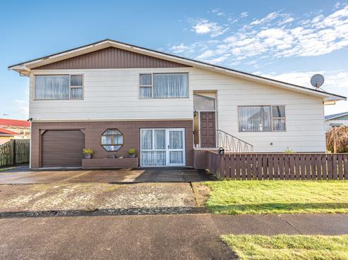 4 Oxford Road, Springvale