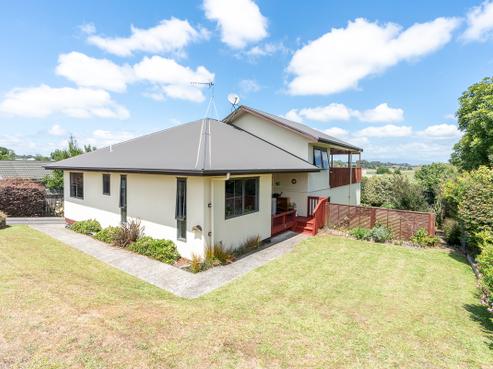 51 Brymer Road, Grandview Heights