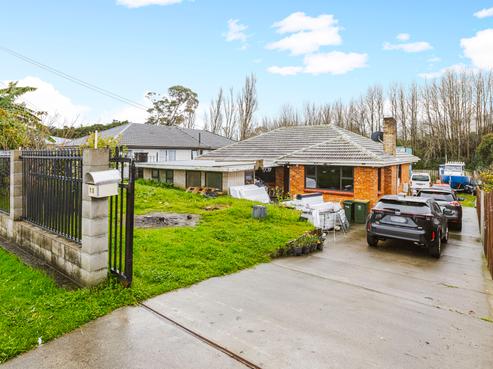 73 Blake Road, Mangere East