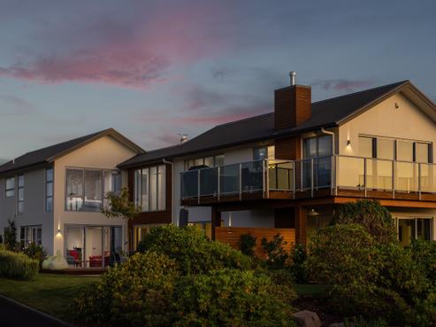 24 Pukenamu Road, Rainbow Point