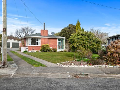 8 Ruthken Crescent, Springlands