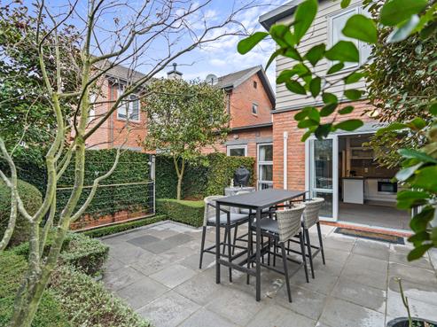7 Henley Green, Northwood
