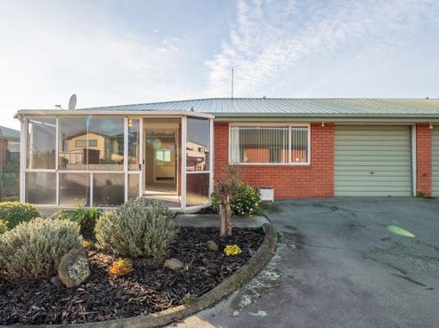 2/125 North Street, Seaview