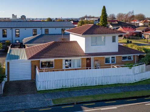 35 Toko Street, Victoria