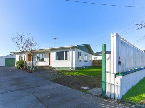 16 Harrison Street, Whanganui Central