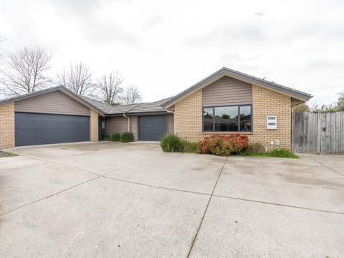 32 Nielsen Gardens, Rototuna