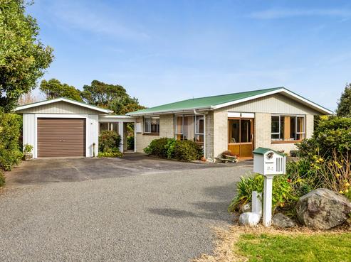 84 Domett Street, Opunake