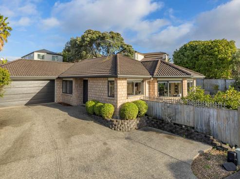 7 Durbin Court, Greenhithe