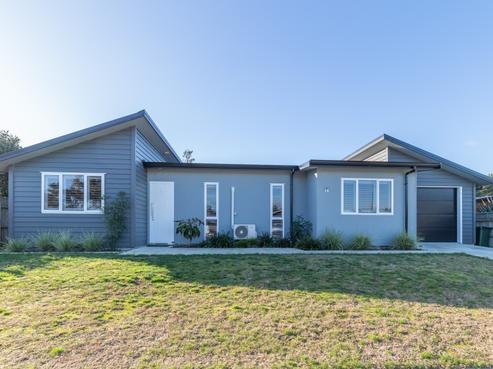 14 Sandown Avenue, Himatangi Beach