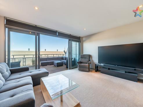 13/208 Jackson Street, Petone