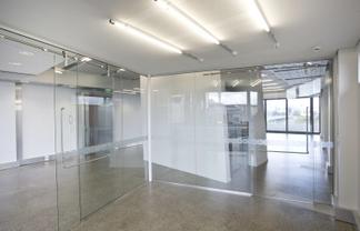 Modern 152m2 Office with Parking Included