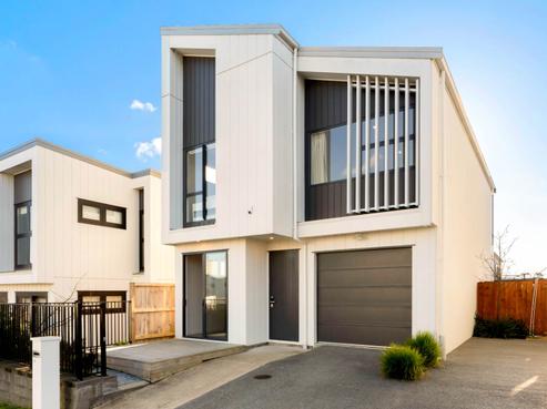 18 Whakanoho Road, Westgate