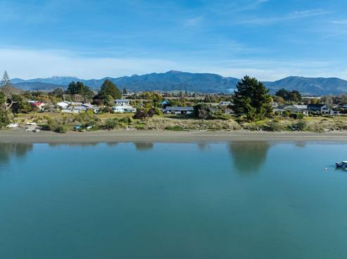 77 Trewavas Street, Motueka