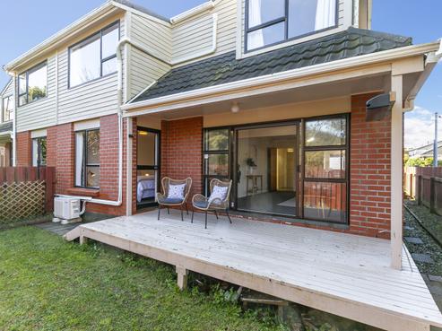 2/29A Parkvale Road, Karori