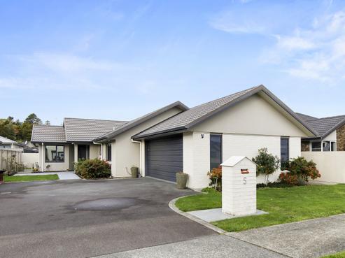 5 Vernon Grove, Brown Owl
