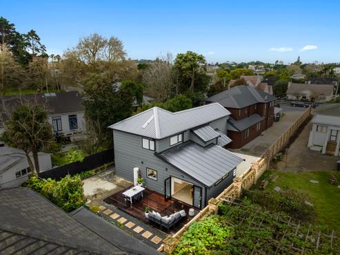 45A Saint Andrews Road, Epsom