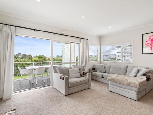 16 Atalanta Way, Beachlands
