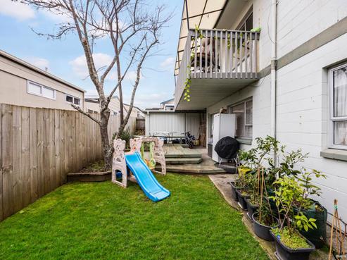 1/2 Seaview Terrace, Mount Albert