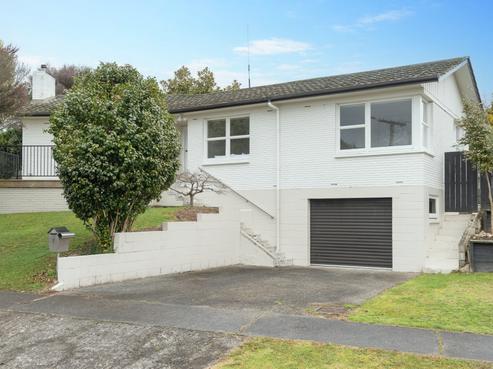 1 Jennifer Place, Chartwell