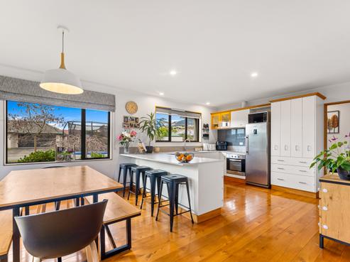 10 Kate Edger Place, Stoke