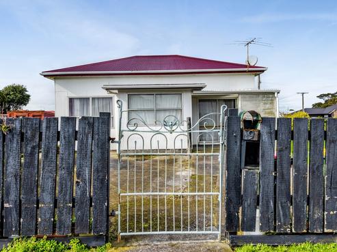 9 Napier Street, Opunake