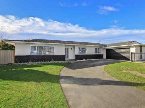 32 Konini Crescent, Pirimai