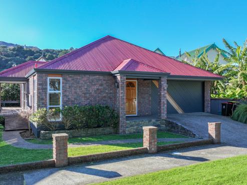 102 Beach Road, Thames