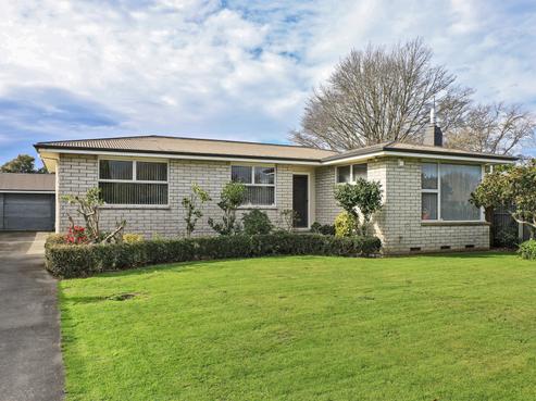 221 Sunnybank Crescent, Camberley