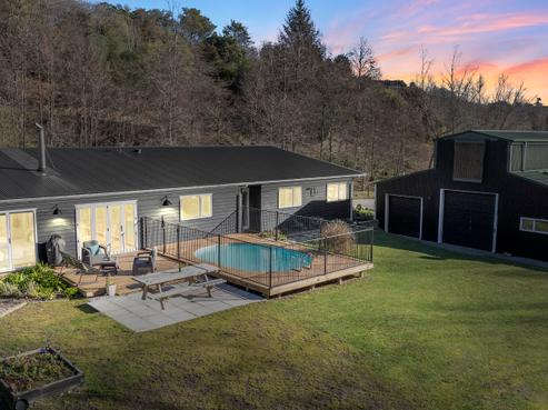 33A Totara View Road, Wakefield