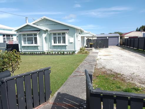 102 Peel Street, Westport
