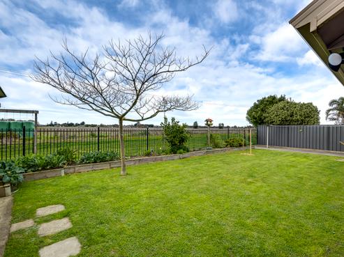 17 Mcnaughton Place, Onekawa