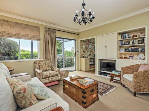 2/32 Greenwood Road, Havelock North