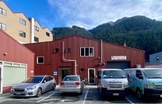 Affordable office with balcony