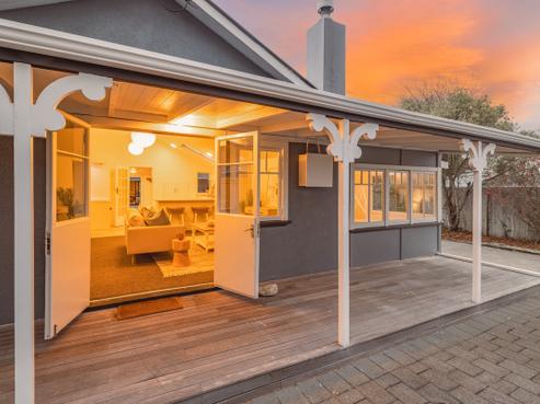 5 Bridge Street, Waikuku Beach