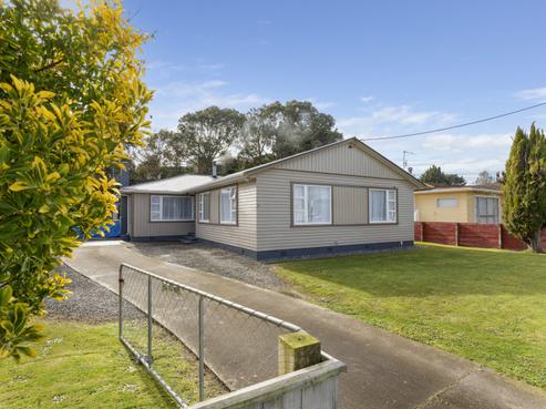 8 Hulke Street, Foxton