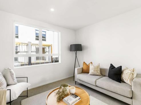 13/2 Moor Avenue, Te Atatu Peninsula