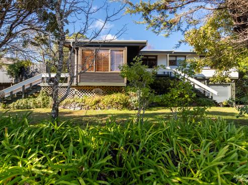12 Whitechapel Grove, Stokes Valley