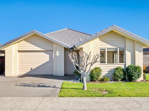15 Korari Grove, Redwoodtown