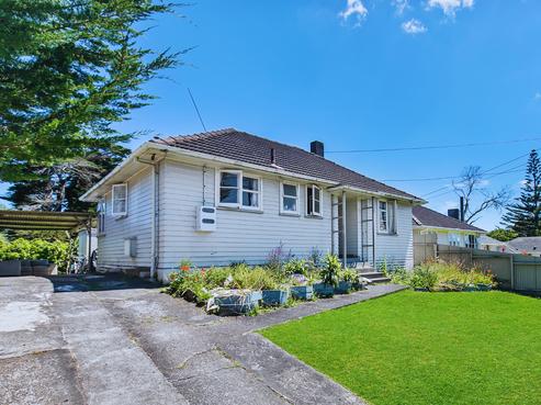 18 Gaye Crescent, Otara