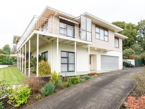 51 Resthill Crescent, Glenview