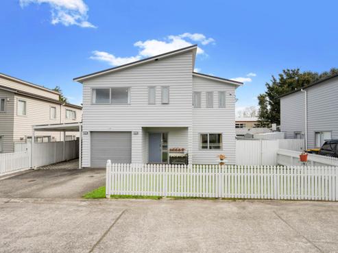 22G Manuka Road, Glenfield