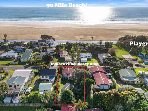 10 Korora Street, Ahipara