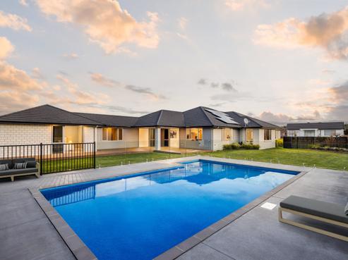 39 Mike Smith Drive, Cambridge
