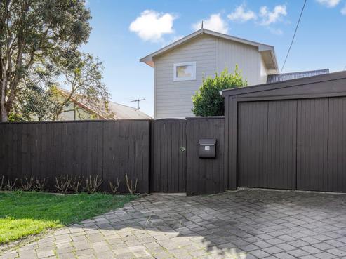 18 Kauri Street, Eastbourne