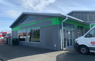 Well located trade building 