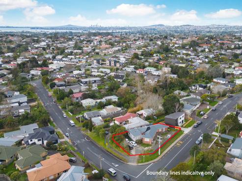 44 Awaroa Road, Sunnyvale