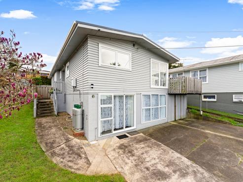 6 Merville Avenue, Te Atatu South