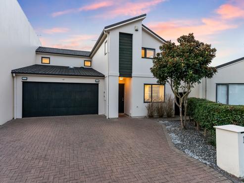 11 Bunker Rise, Golflands